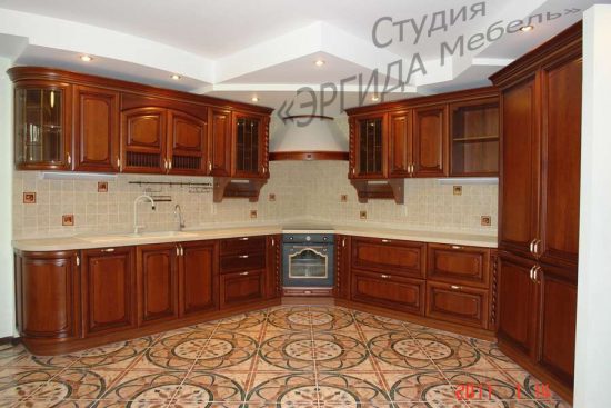 Кухонный гарнитур "ВИКТОРИЯ" с фасадами из массива черешни